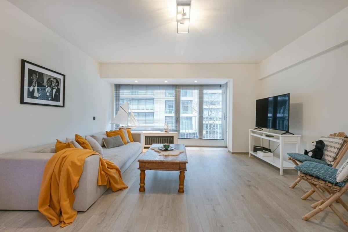 Modern 2 Bedroom In Centre Of Knokke Buitenkant foto